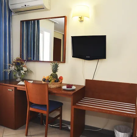 מלון Torrejoven 3*